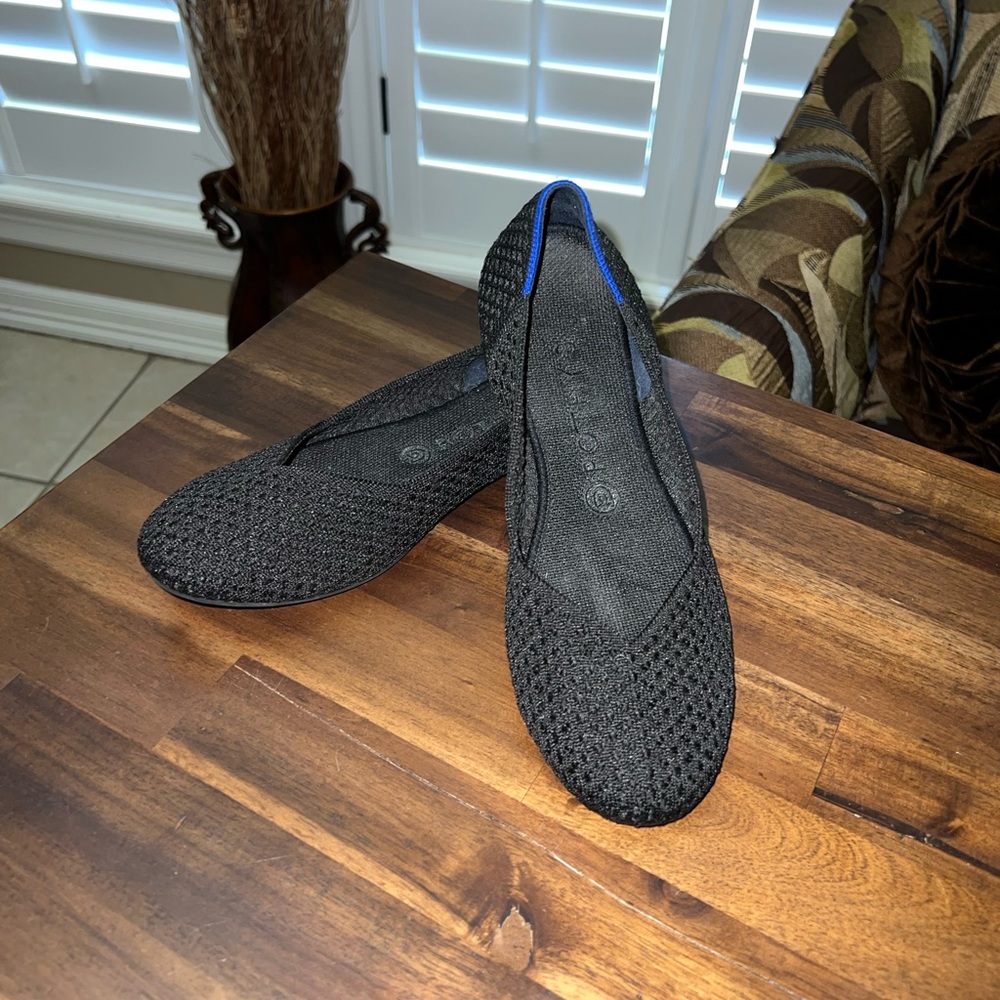 Rothy's US Size 8.5 Black Honeycomb Blue Halo Knit Round Toe Retired